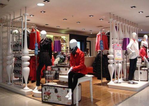 服装店买衣服视频吃瓜,一场“吃瓜”观众的时尚盛宴