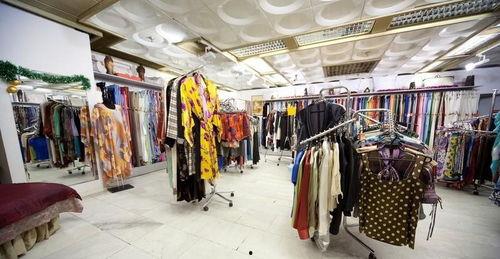 服装店买衣服视频吃瓜,一场“吃瓜”观众的时尚盛宴