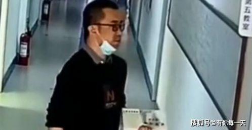 吃瓜炸裂视频老师上课,课堂炸裂！吃瓜视频揭示老师上课真实瞬间