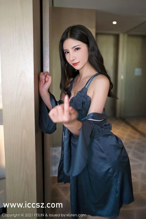 上海女教师吃瓜视频播放,引发网友热议