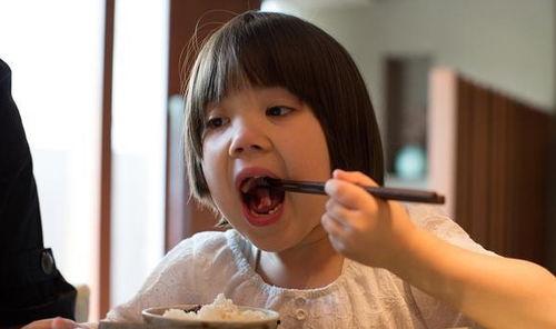 宝妈吃瓜秀的视频,揭秘育儿圈热门话题背后的真相